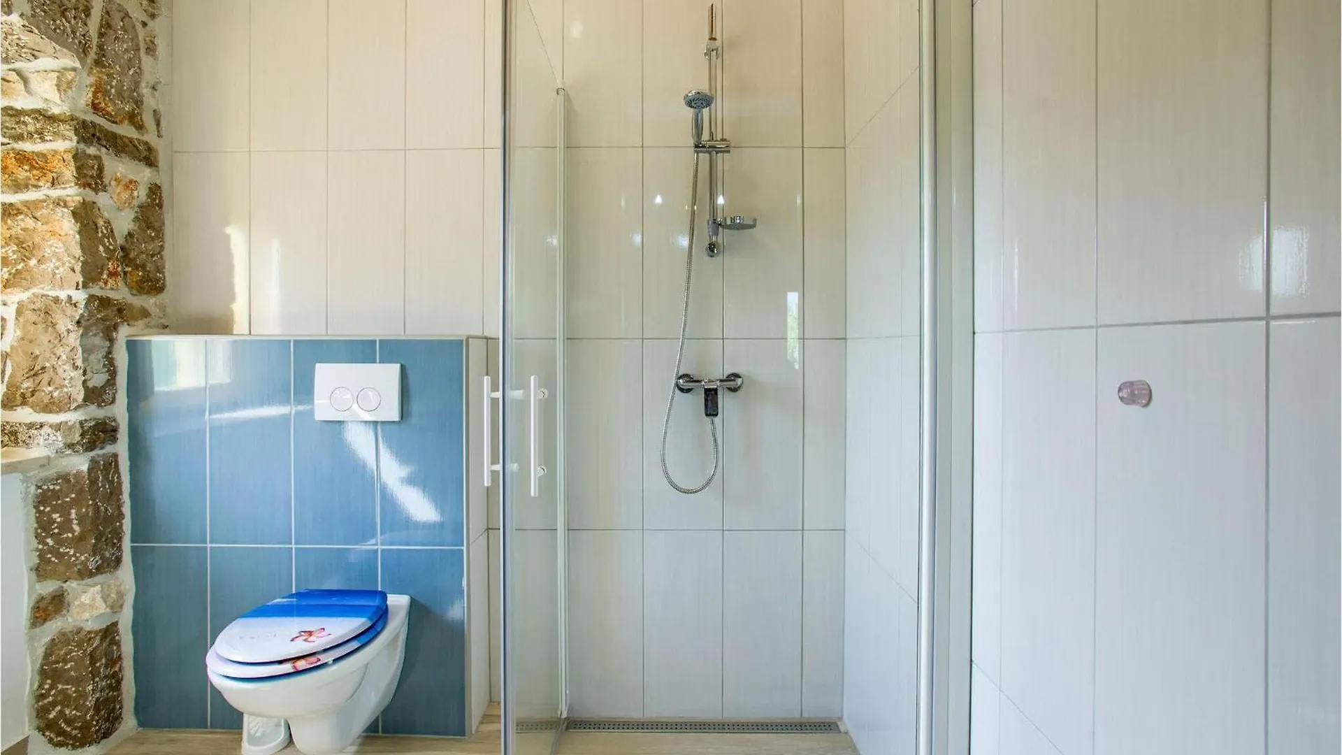 4 Bedroom Lovely Home In Garica 0*,  Croaţia